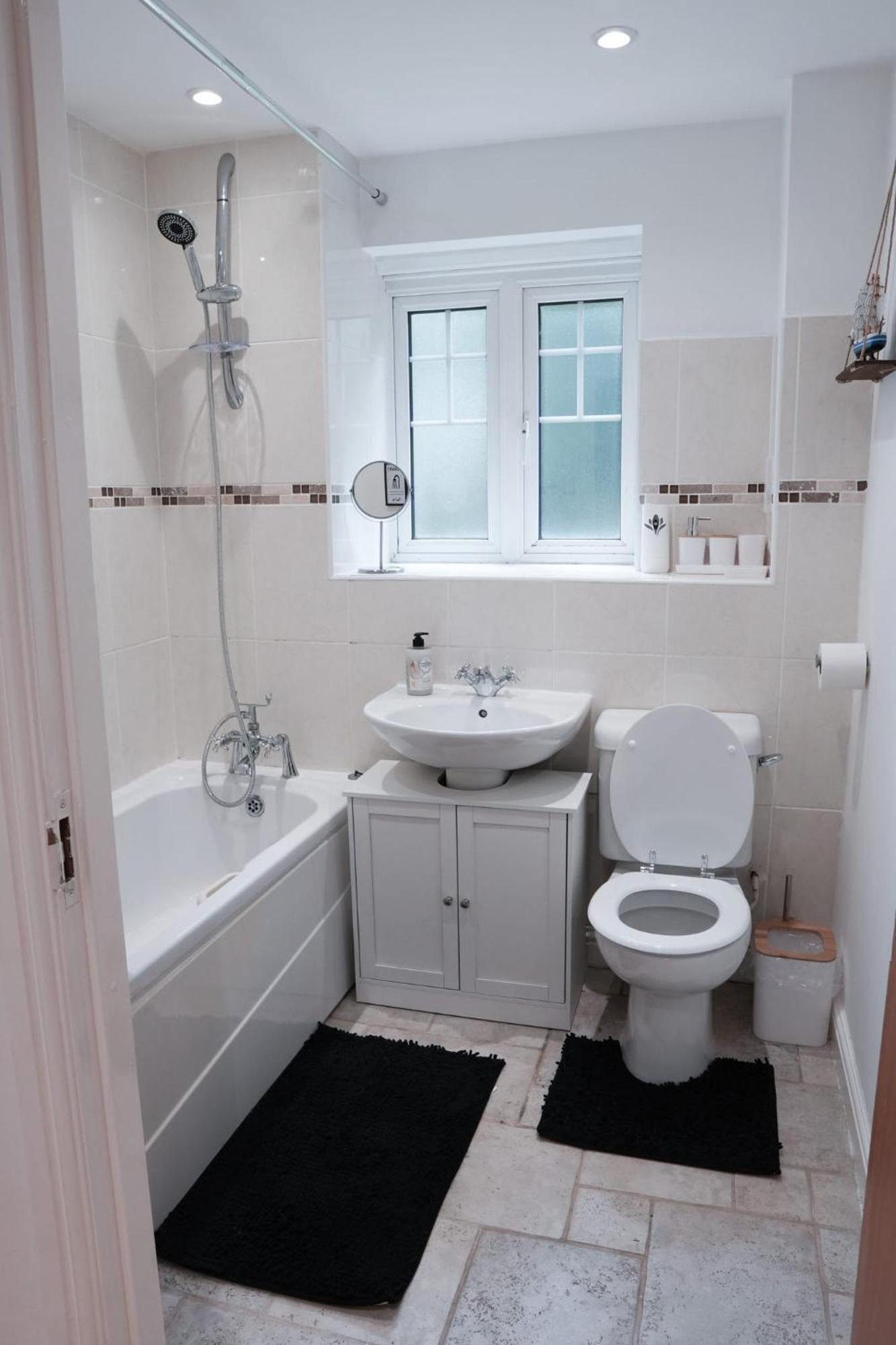 Whole 2-Bed Apartment - Contractors, Professionals, Ulez Free, Free Parking, B'Ham City 10Mins バーミンガム エクステリア 写真