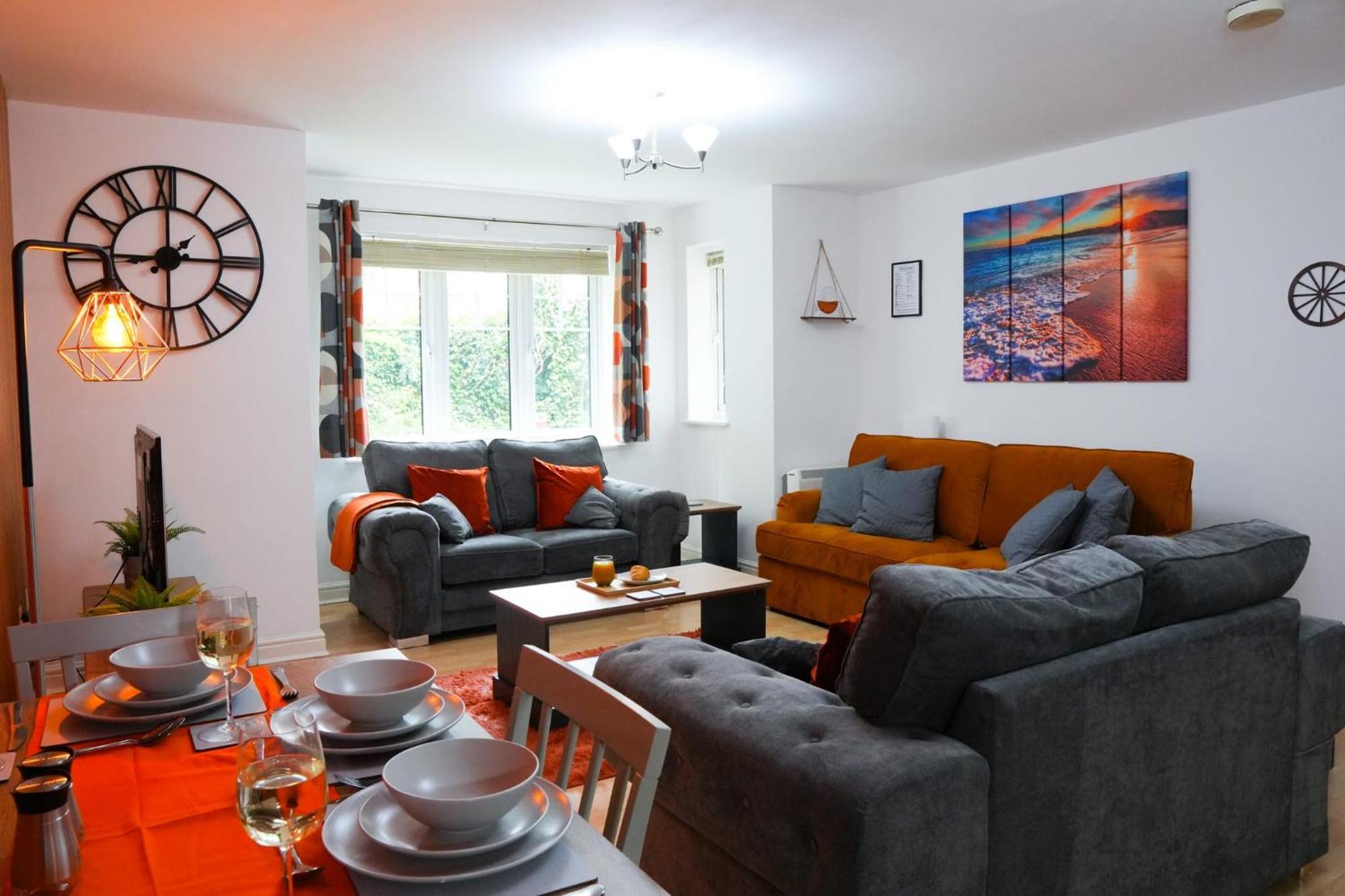 Whole 2-Bed Apartment - Contractors, Professionals, Ulez Free, Free Parking, B'Ham City 10Mins バーミンガム エクステリア 写真
